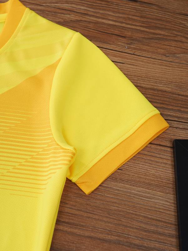 Kids Boys 2pcs Sports Set Football Quick-Drying Stripes T-shirt and Shorts thumb