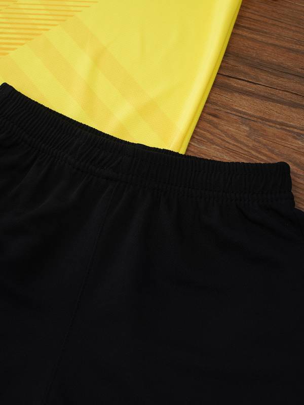 Kids Boys 2pcs Sports Set Football Quick-Drying Stripes T-shirt and Shorts thumb