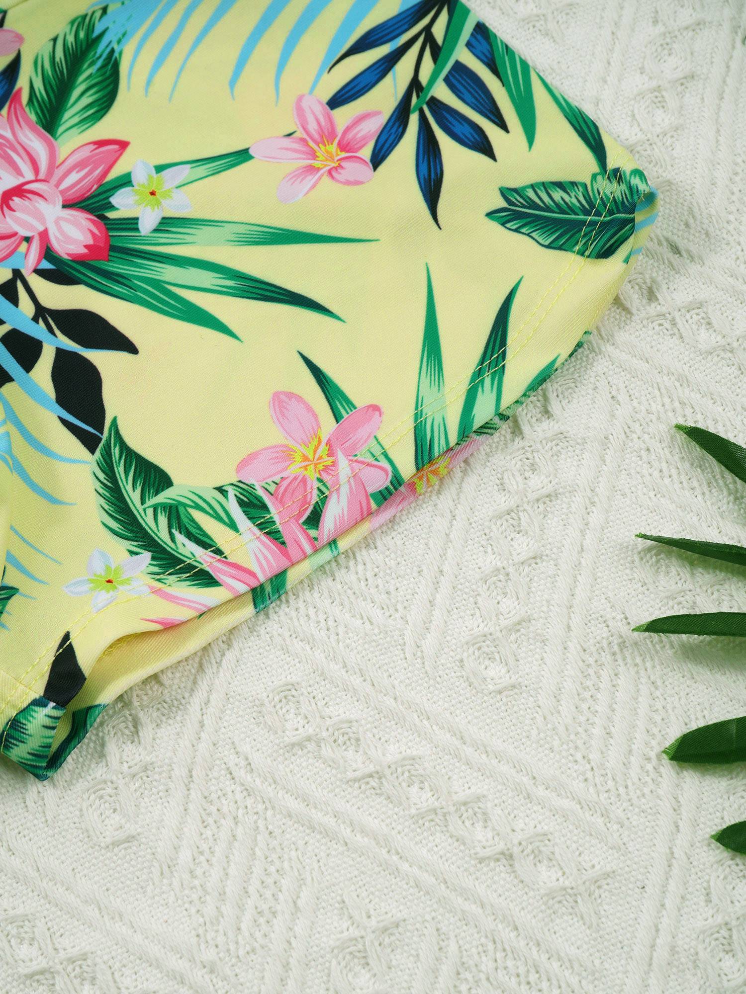 Kids Girls 2pcs Scoop Neck Straps Criss Cross Crop Top and Shorts Sports Set