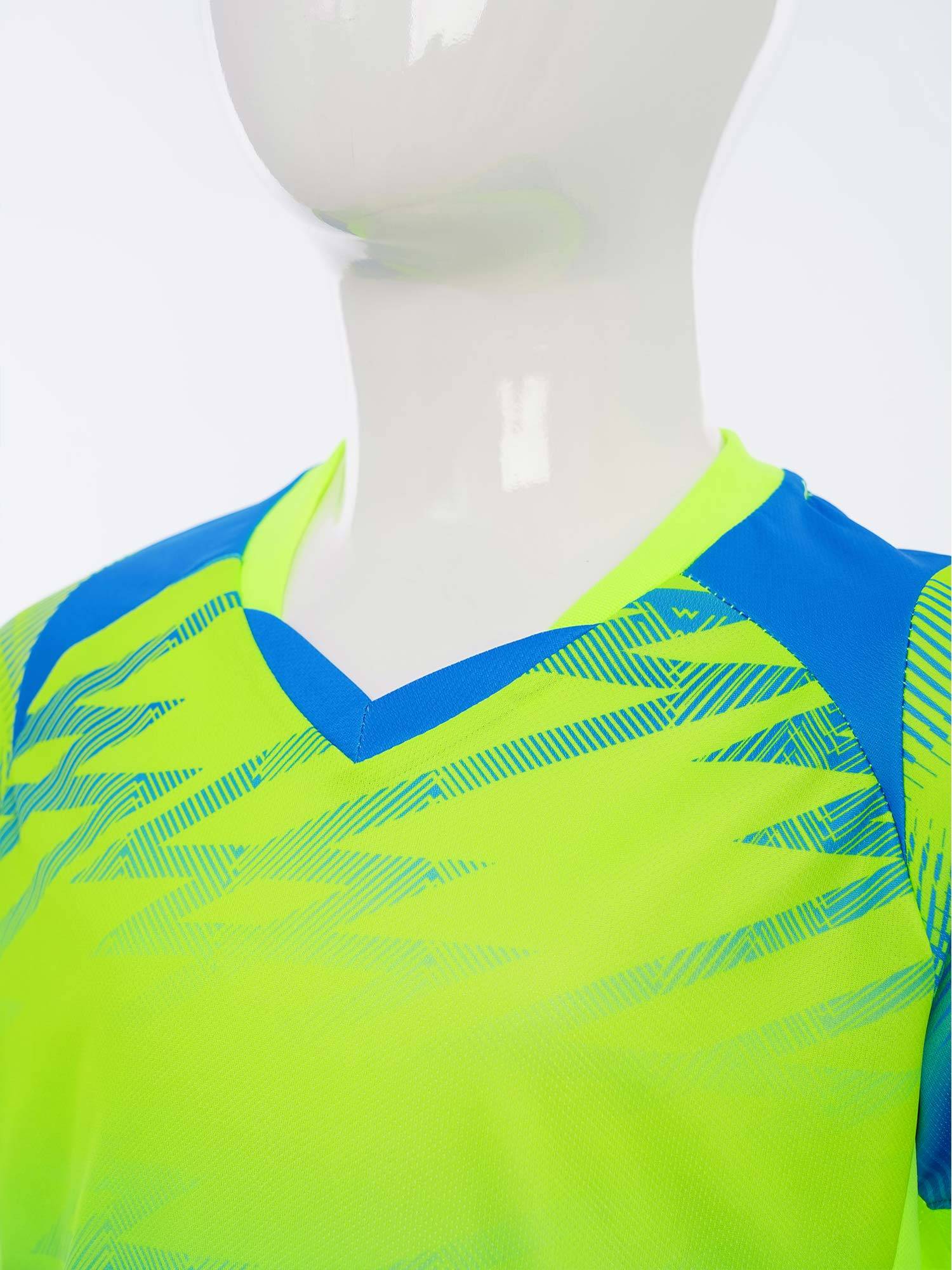 Boys 2-Piece Soccer Training Kit T-Shirt with Shorts for Practice & Play